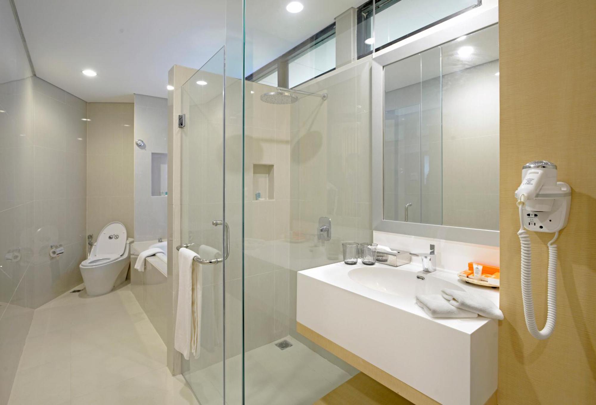 Surya Hotel & Cottages Prigen Εξωτερικό φωτογραφία