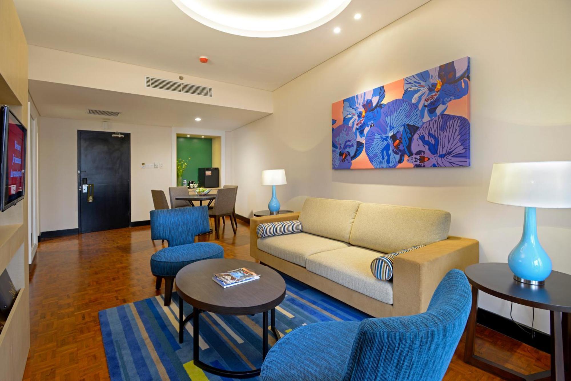 Surya Hotel & Cottages Prigen Εξωτερικό φωτογραφία