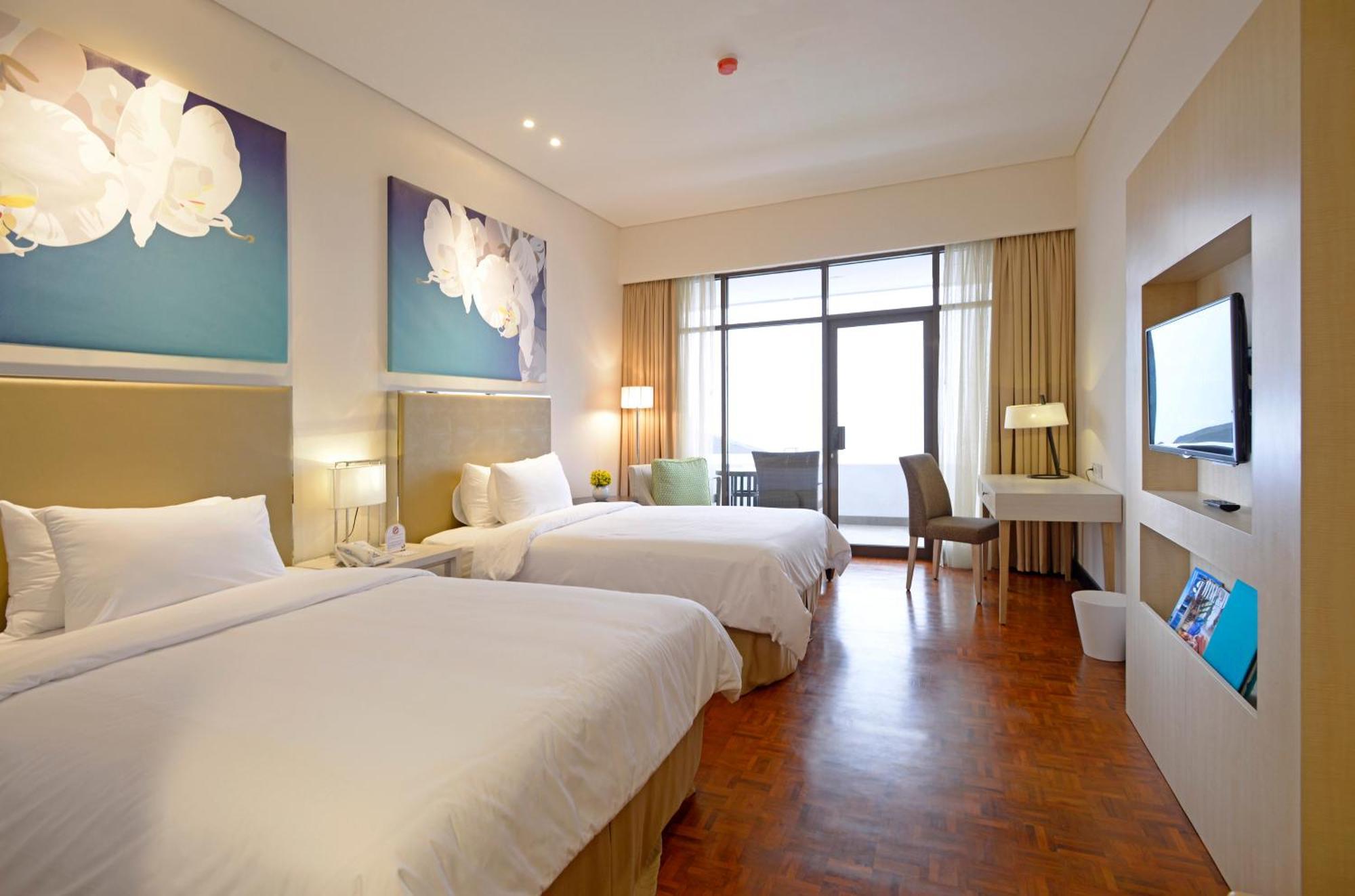 Surya Hotel & Cottages Prigen Εξωτερικό φωτογραφία