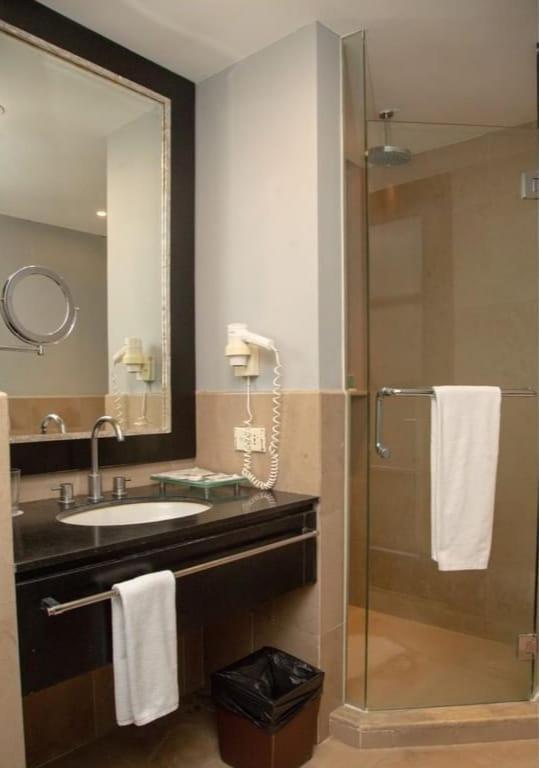 Surya Hotel & Cottages Prigen Εξωτερικό φωτογραφία