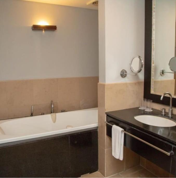 Surya Hotel & Cottages Prigen Εξωτερικό φωτογραφία