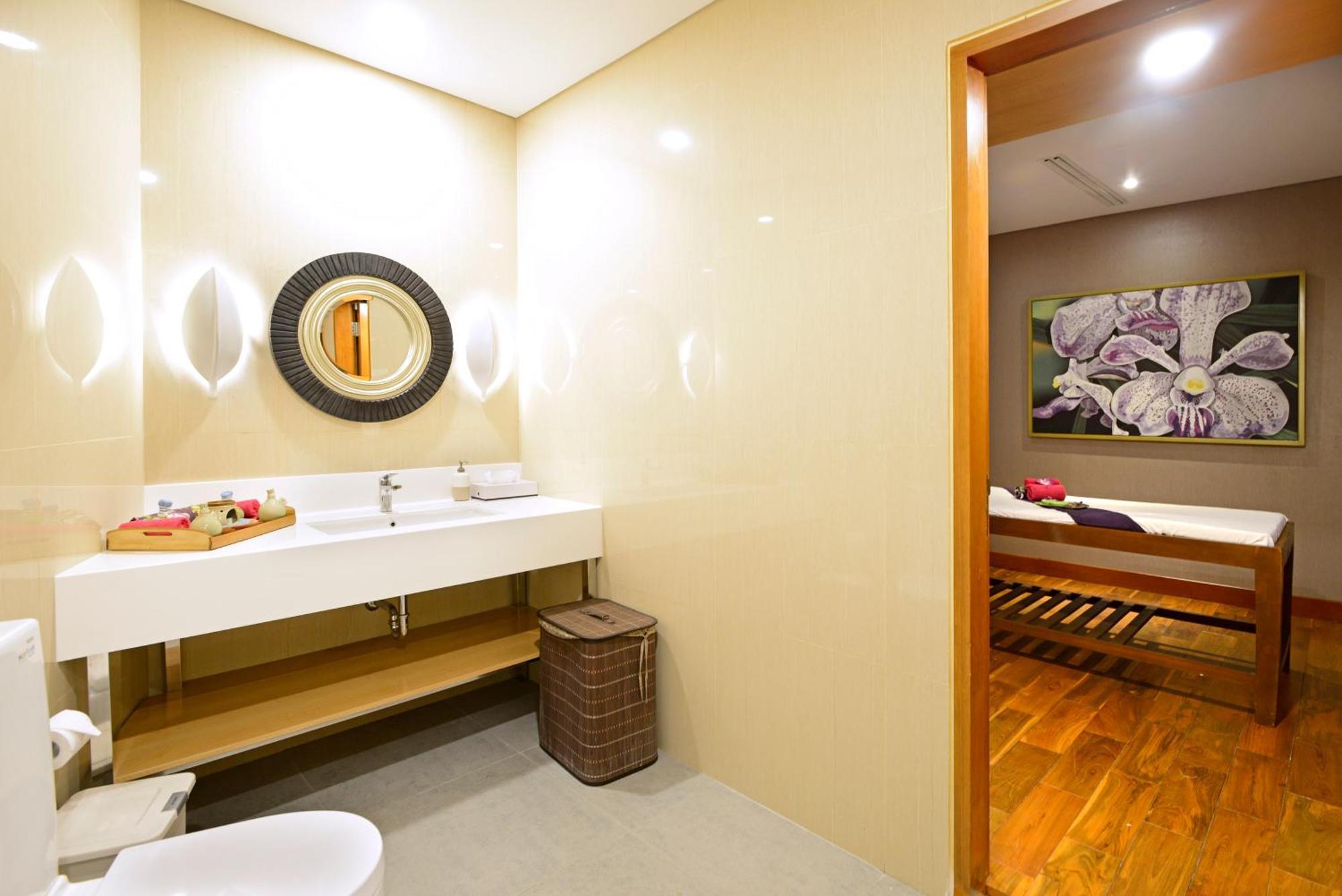 Surya Hotel & Cottages Prigen Εξωτερικό φωτογραφία