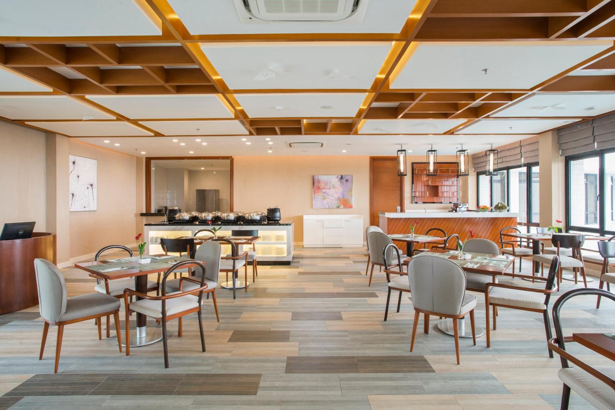 Surya Hotel & Cottages Prigen Εξωτερικό φωτογραφία