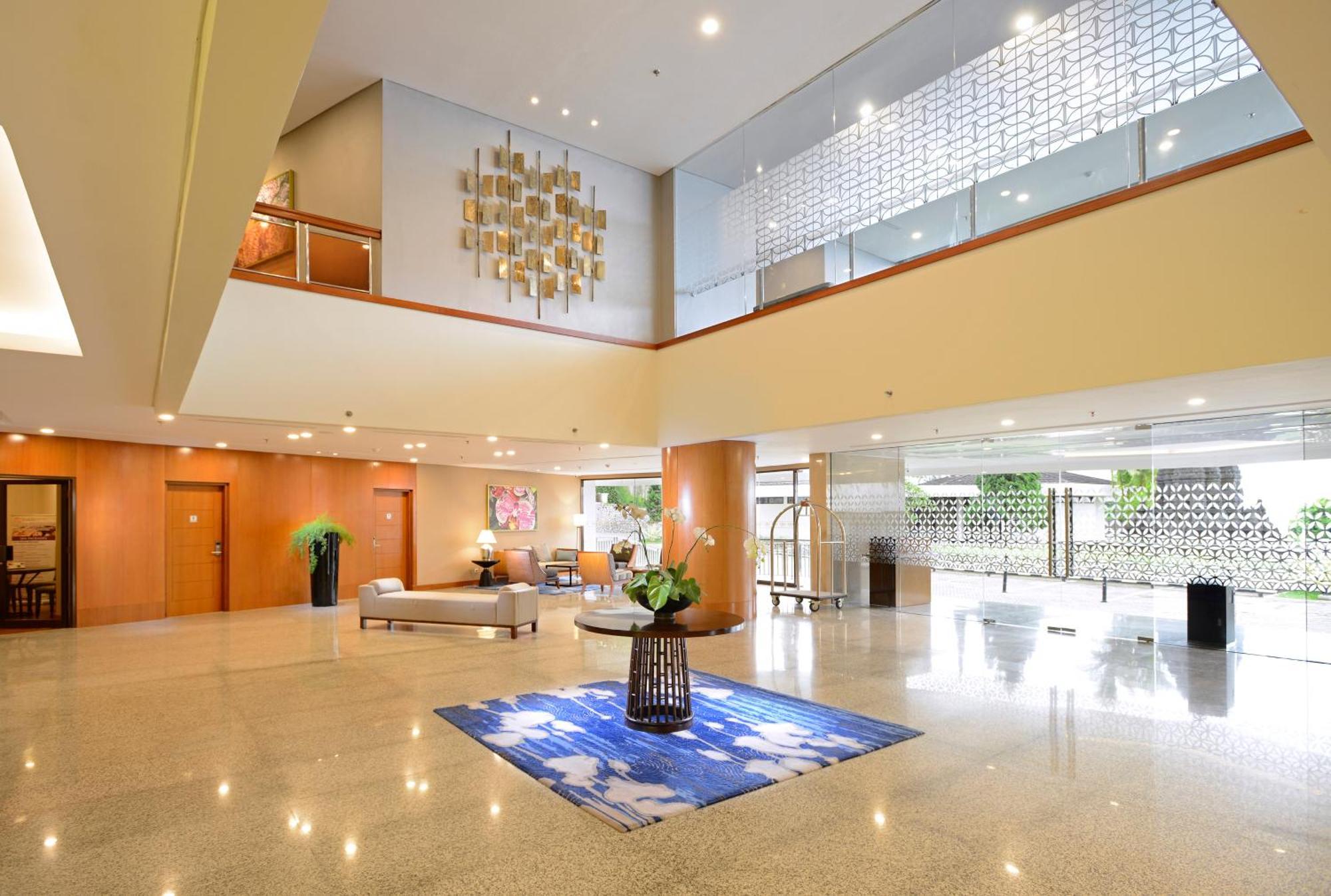 Surya Hotel & Cottages Prigen Εξωτερικό φωτογραφία