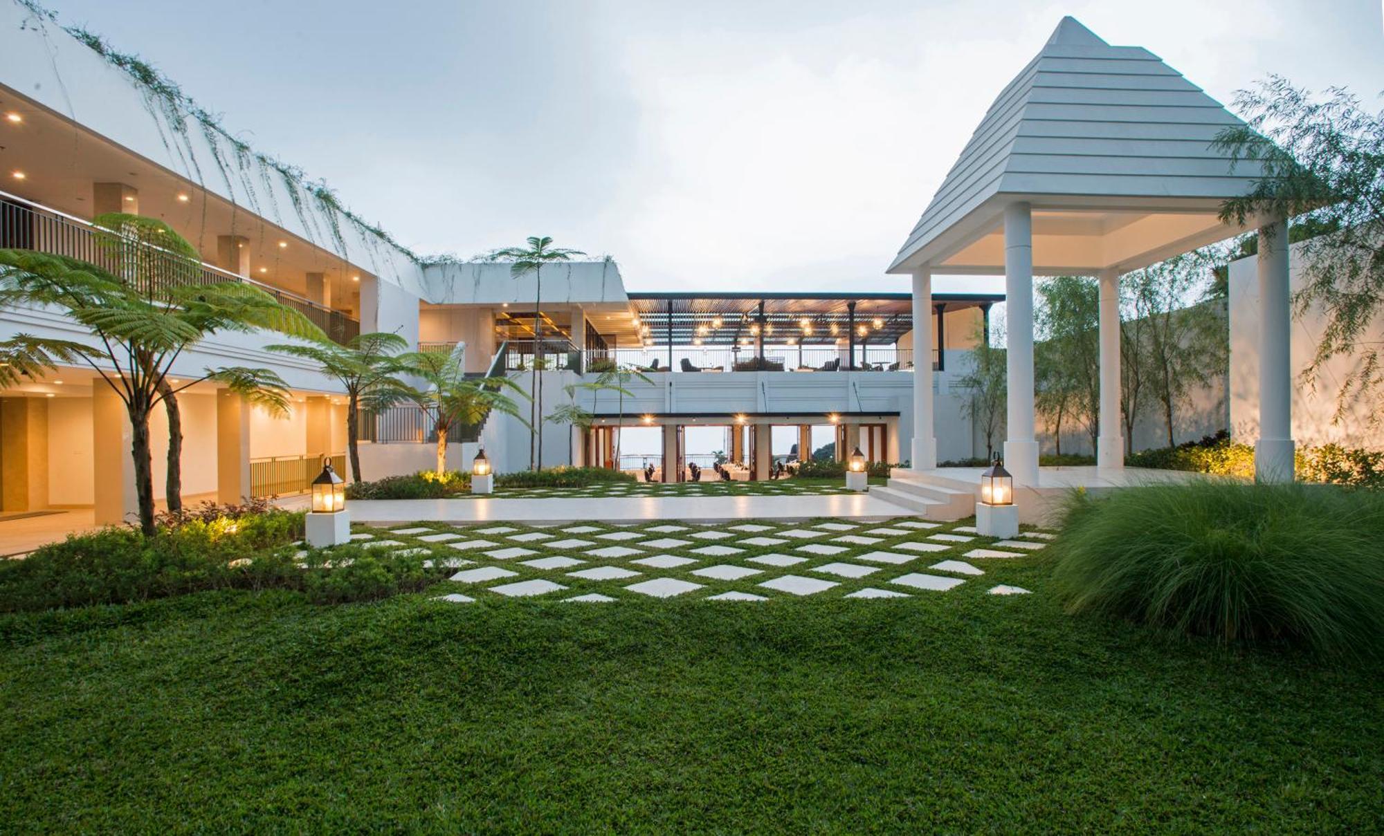 Surya Hotel & Cottages Prigen Εξωτερικό φωτογραφία