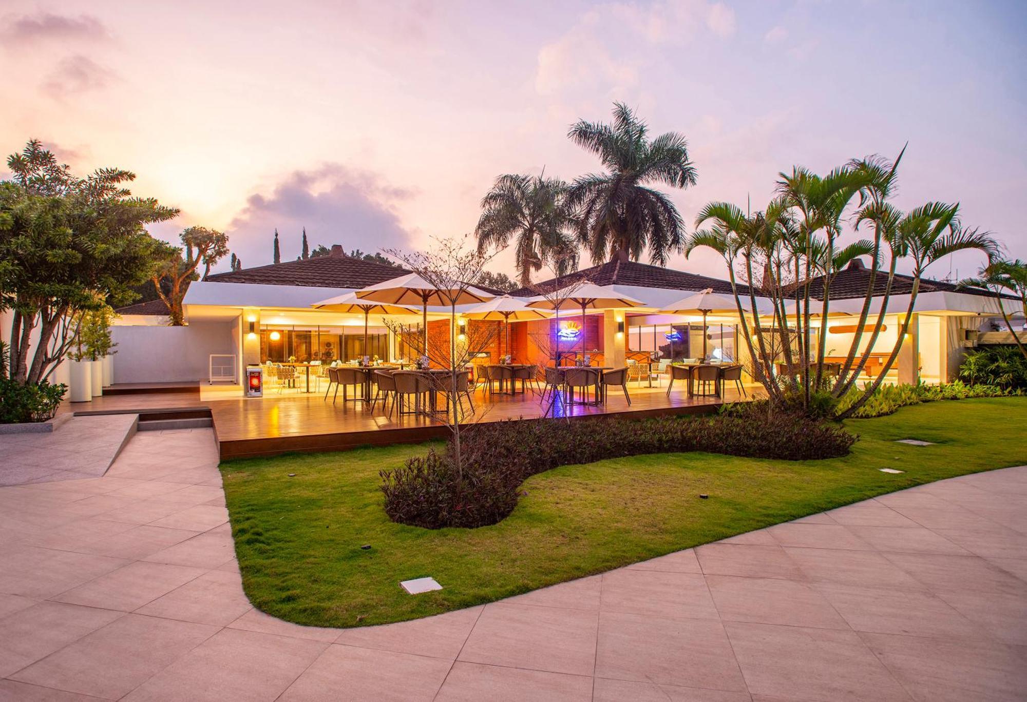 Surya Hotel & Cottages Prigen Εξωτερικό φωτογραφία